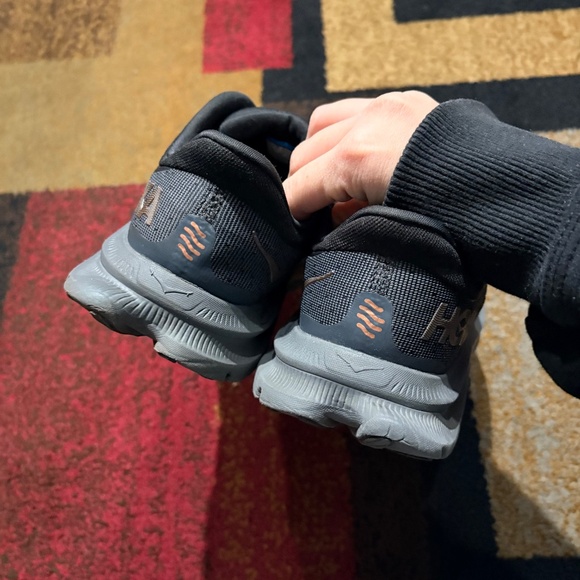 Hoka Kawana Running Shoes – Black/Copper (Black/Gold) – Men’s 7.5 / Women’s 9 - Picture 5 of 7